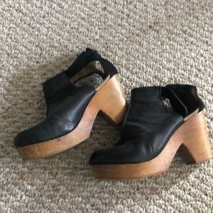 Free people clogs